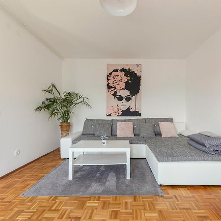 Cosy And Bright Apartment Любляна Экстерьер фото